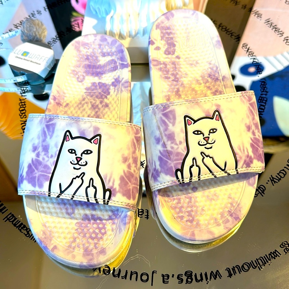 Ripndip Size 6 slides.